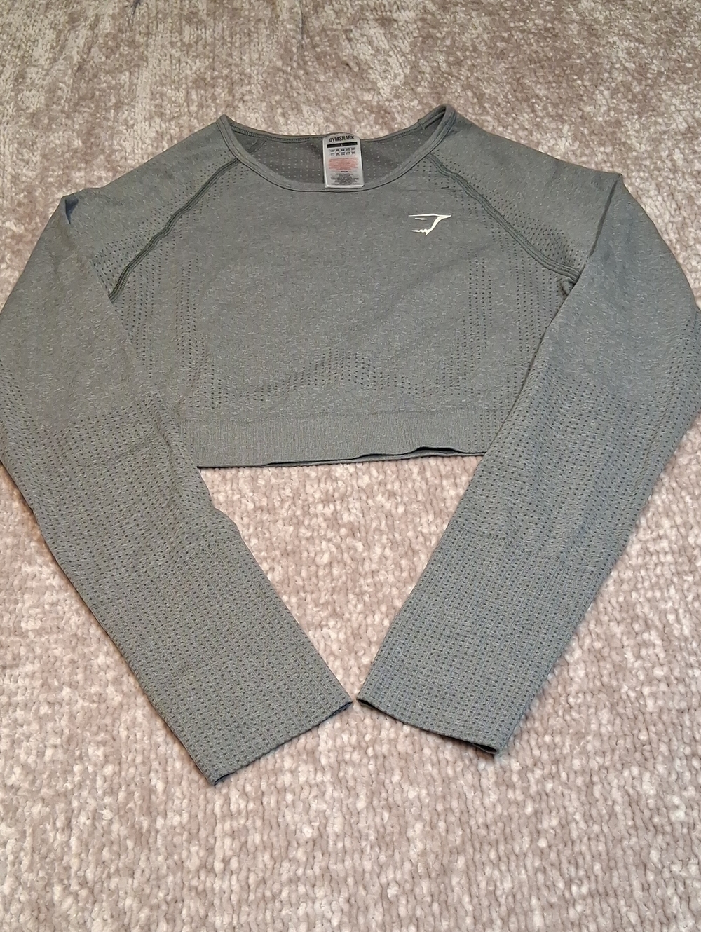 Gymshark Women's Seamless Long-Sleeve Crop Top in Gray
